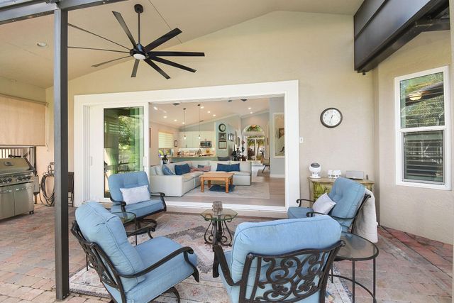 6848 SE Twin Oaks Cir, Stuart, FL 34997