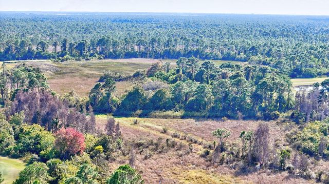 6848 SE Twin Oaks Cir, Stuart, FL 34997