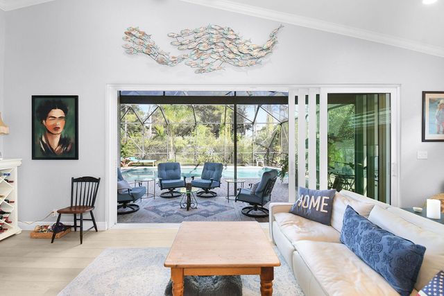 6848 SE Twin Oaks Cir, Stuart, FL 34997