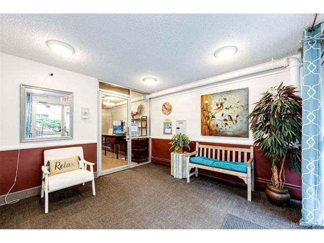 3082 S Wheeling Way 105, Aurora, CO 80014