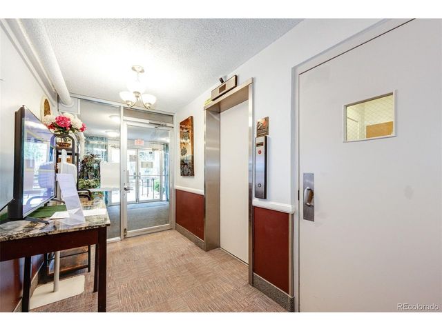 3082 S Wheeling Way 105, Aurora, CO 80014