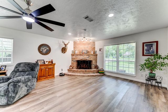 140 County Road 2005, Liberty, TX 77575