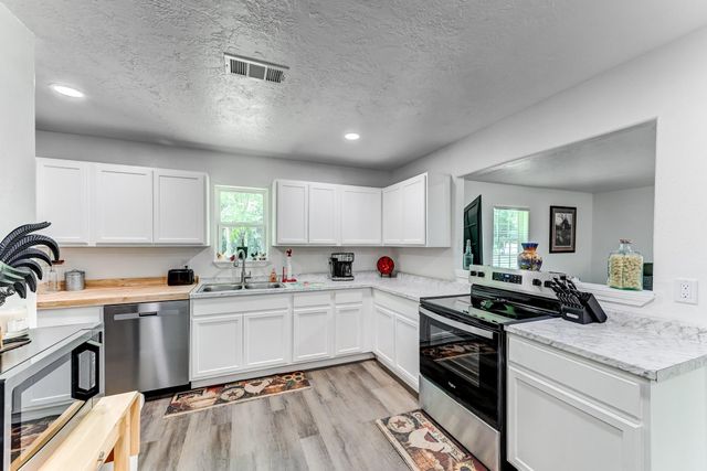 140 County Road 2005, Liberty, TX 77575