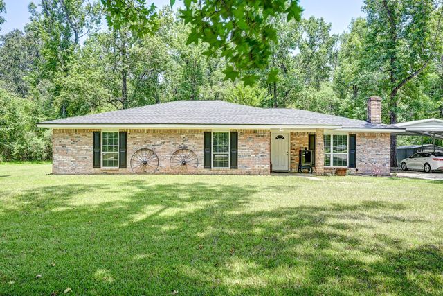 140 County Road 2005, Liberty, TX 77575