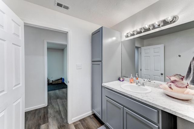 140 County Road 2005, Liberty, TX 77575