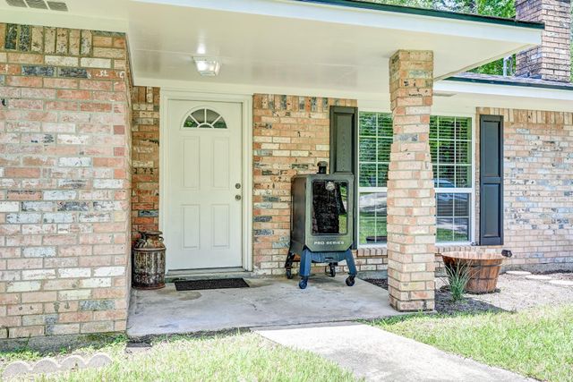 140 County Road 2005, Liberty, TX 77575