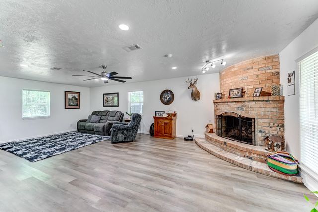 140 County Road 2005, Liberty, TX 77575