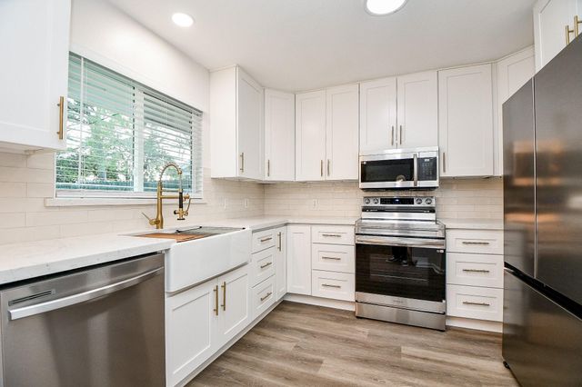 10519 Norton Drive, Houston, TX 77043