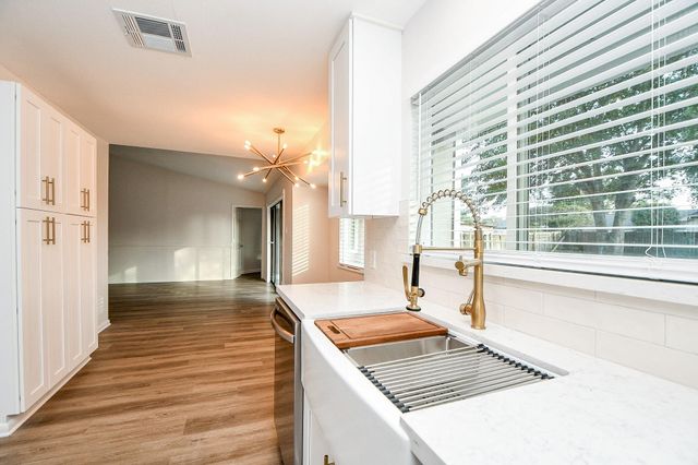 10519 Norton Drive, Houston, TX 77043