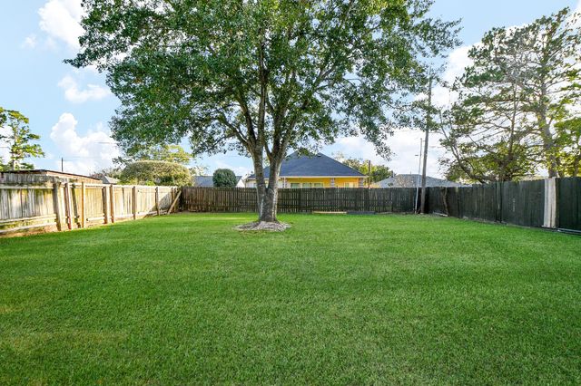 10519 Norton Drive, Houston, TX 77043