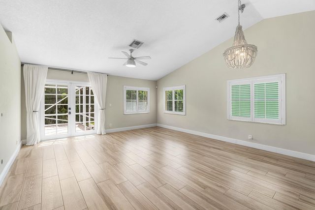 1215 E LANCEWOOD Place, Delray Beach, FL 33445