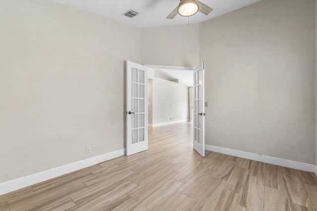1215 E LANCEWOOD Place, Delray Beach, FL 33445