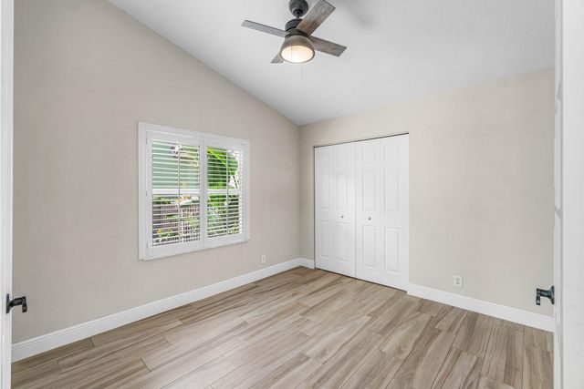 1215 E LANCEWOOD Place, Delray Beach, FL 33445