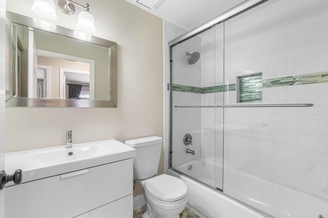 1215 E LANCEWOOD Place, Delray Beach, FL 33445