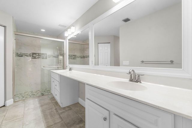 1215 E LANCEWOOD Place, Delray Beach, FL 33445