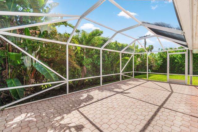 1215 E LANCEWOOD Place, Delray Beach, FL 33445