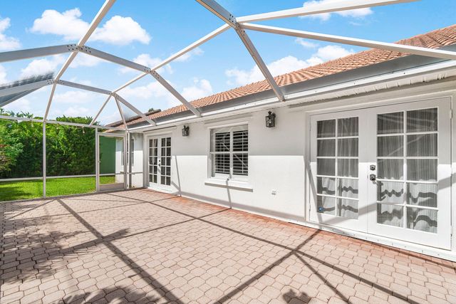1215 E LANCEWOOD Place, Delray Beach, FL 33445