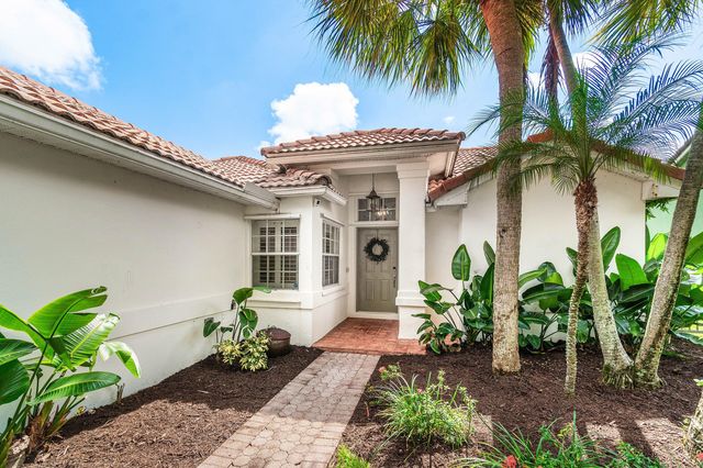 1215 E LANCEWOOD Place, Delray Beach, FL 33445