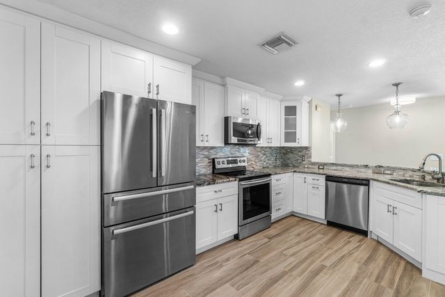 1215 E LANCEWOOD Place, Delray Beach, FL 33445