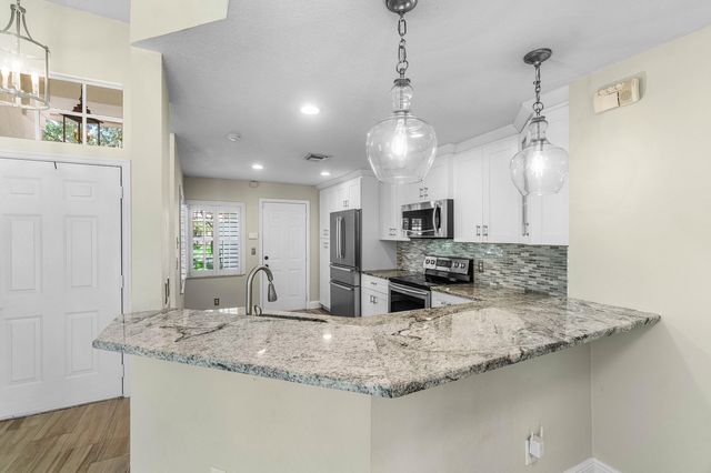 1215 E LANCEWOOD Place, Delray Beach, FL 33445