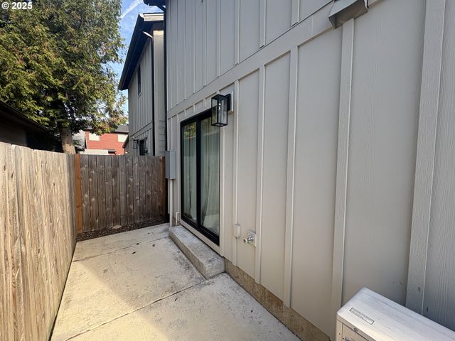 6 Ne 74TH Ave unit B, Portland, OR 97213