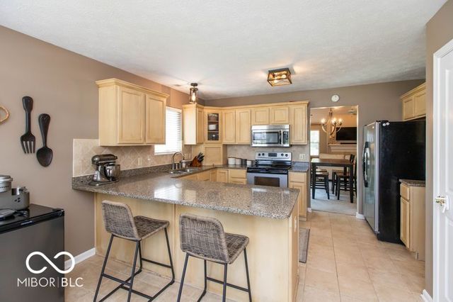 2898 Brooks Bend Drive, Carmel, IN 46032