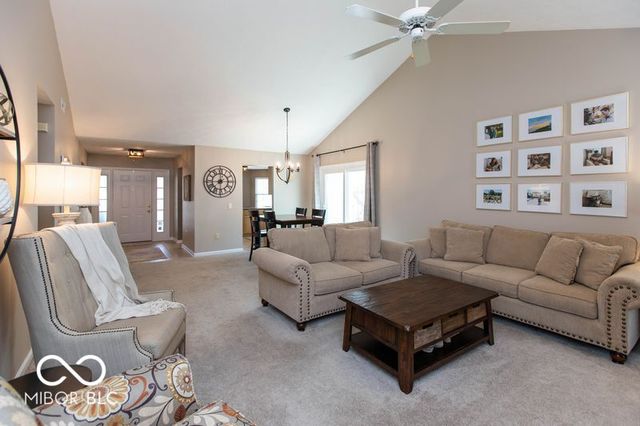 2898 Brooks Bend Drive, Carmel, IN 46032