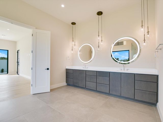 109 Island CT, Horseshoe Bay, TX 78657