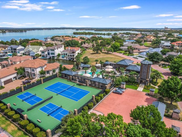 109 Island CT, Horseshoe Bay, TX 78657