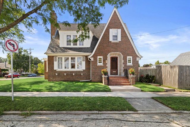 2305 71st STREET, Kenosha, WI 53143