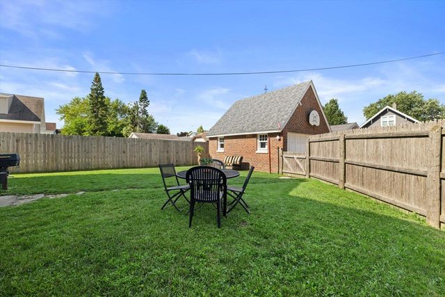 2305 71st STREET, Kenosha, WI 53143