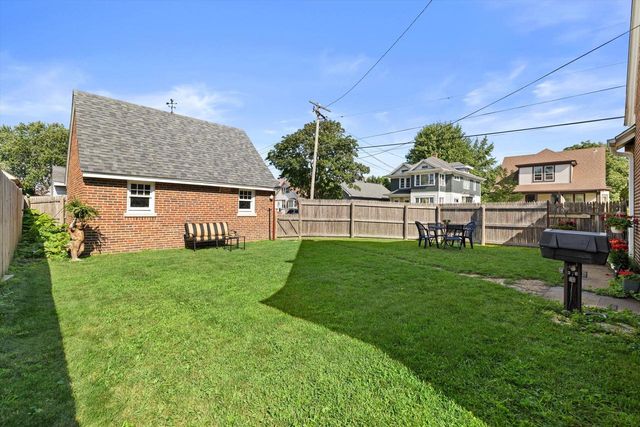 2305 71st STREET, Kenosha, WI 53143
