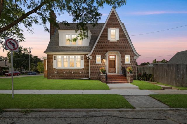 2305 71st STREET, Kenosha, WI 53143