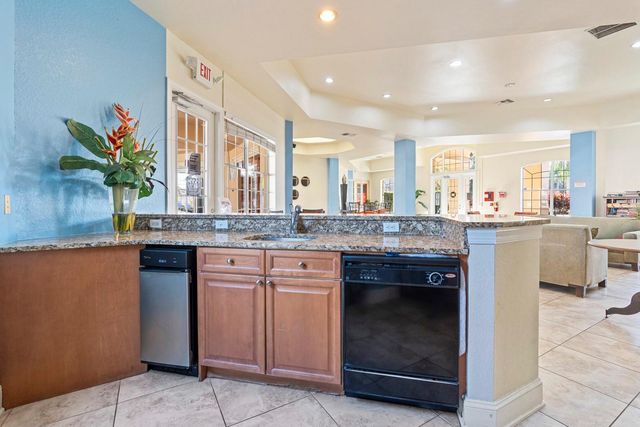 707 TERRACE RIDGE CIRCLE 707, Davenport, FL 33896