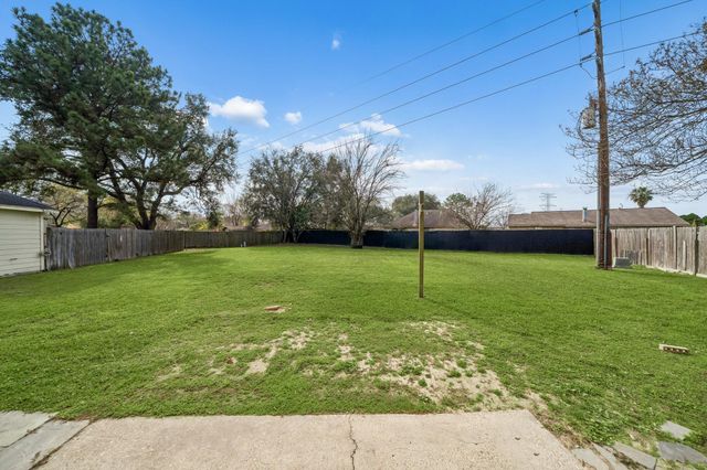 10419 Autumn Harvest Drive, Houston, TX 77064