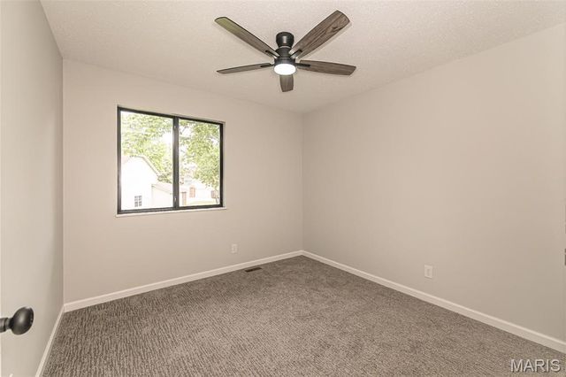 12911 Autumn View Drive, St Louis, MO 63146
