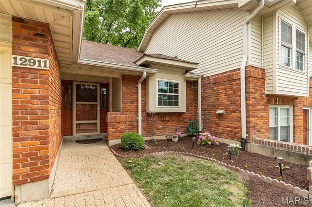 12911 Autumn View Drive, St Louis, MO 63146