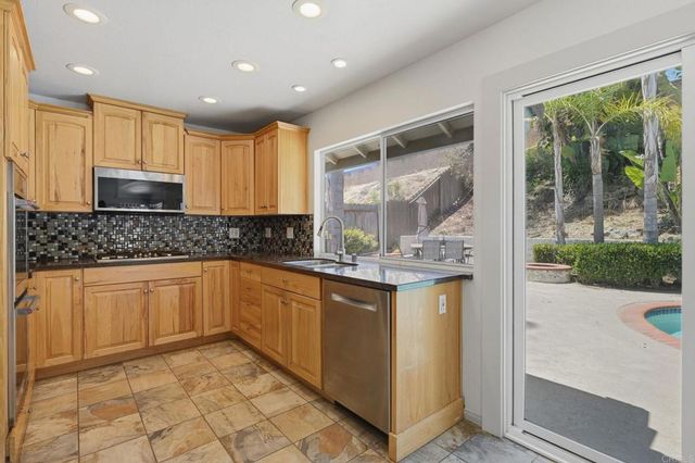356 Delage Drive, Encinitas, CA 92024