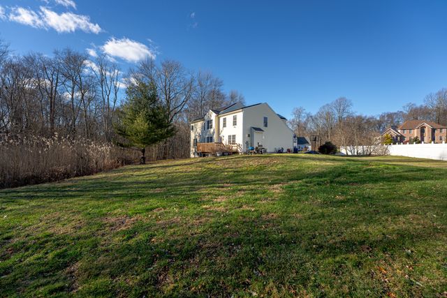 16 Founders Way, Orange, CT 06477