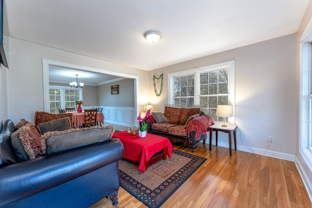 16 Founders Way, Orange, CT 06477