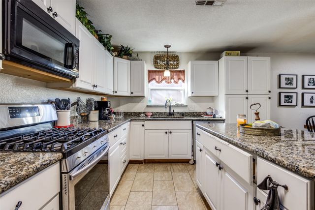 10523 Castlerock Drive, Dallas, TX 75217