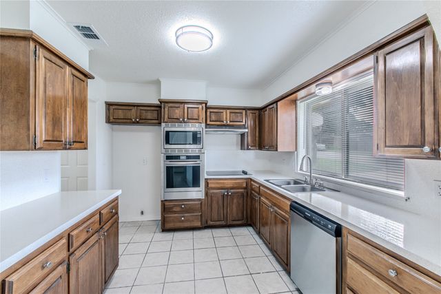 1311 Glenhaven Drive, Cleburne, TX 76033