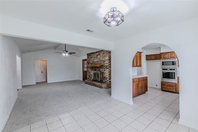 1311 Glenhaven Drive, Cleburne, TX 76033