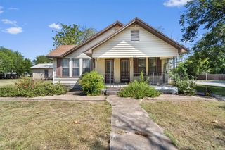 205 E Broadway ST, Granger, TX 76530