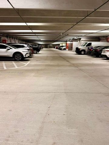 90 NE 32 302, Miami, FL 33137