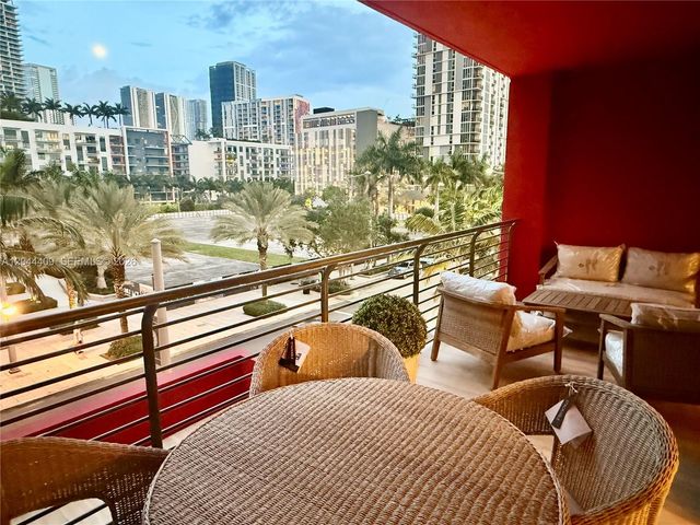 90 NE 32 302, Miami, FL 33137
