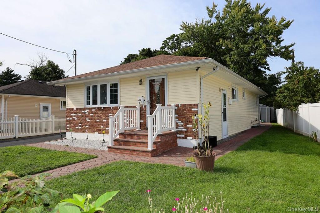 11 Valentine Street, Roosevelt, NY 11575 — photo 5