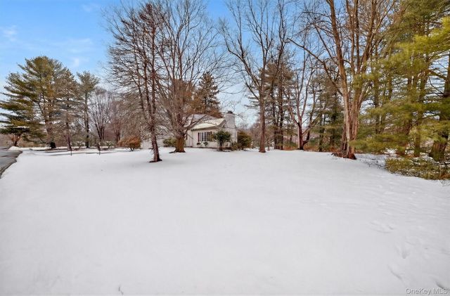 2954 Meadowcrest Drive, Yorktown Heights, NY 10598