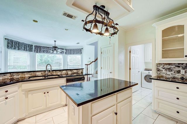 2804 Vermont Court, Arlington, TX 76001