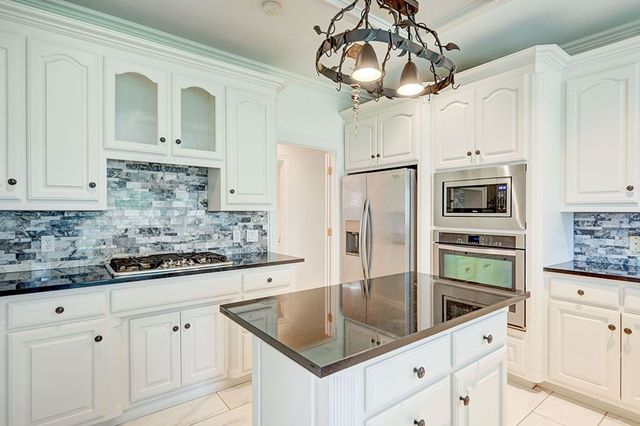 2804 Vermont Court, Arlington, TX 76001